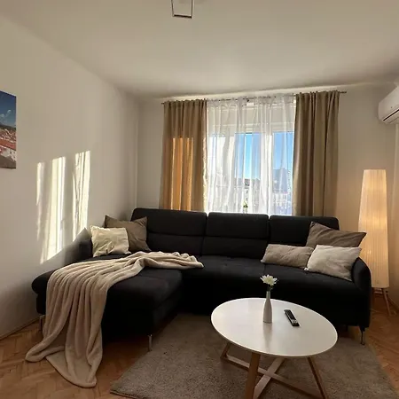 Murcity - Where Comfort Meets Flair *